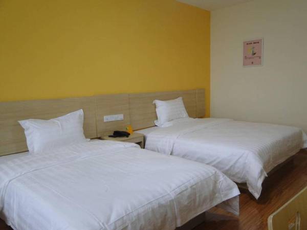 7Days Inn Taihe Guoxing Auto and Agricultural Machine City