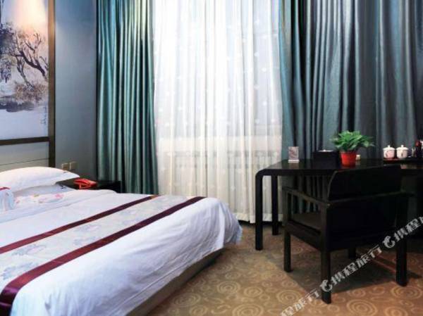 Silk Road Shenzhou Hotel