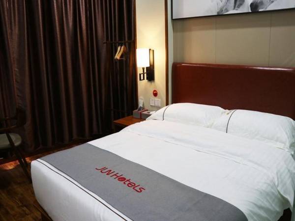 JUN Hotels Wuzhou Changzhou District Fengye Garden