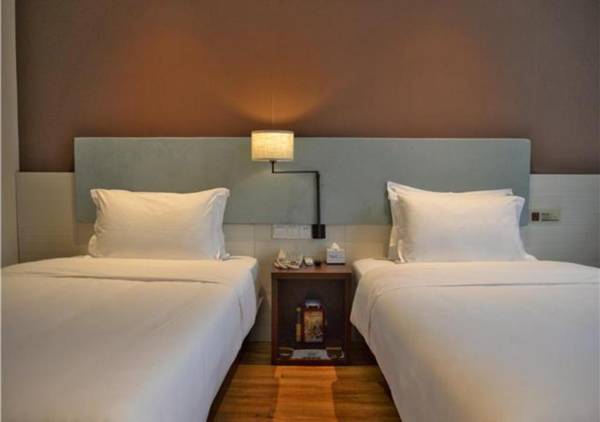 Jtour Inn Xianning Chibiyiqiao North