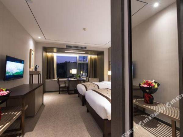 Hot Spring Valley Park Avenue Hotel