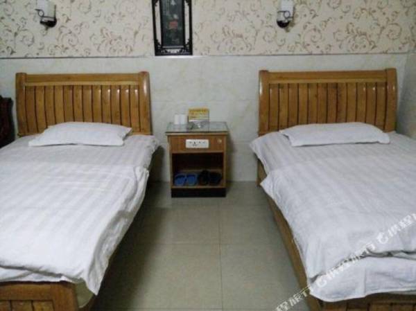 chongyanglonggongbinguan