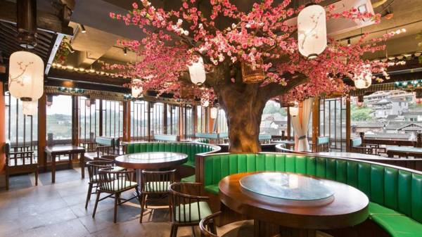 Floral Hotel Furong Town Yin He Villa