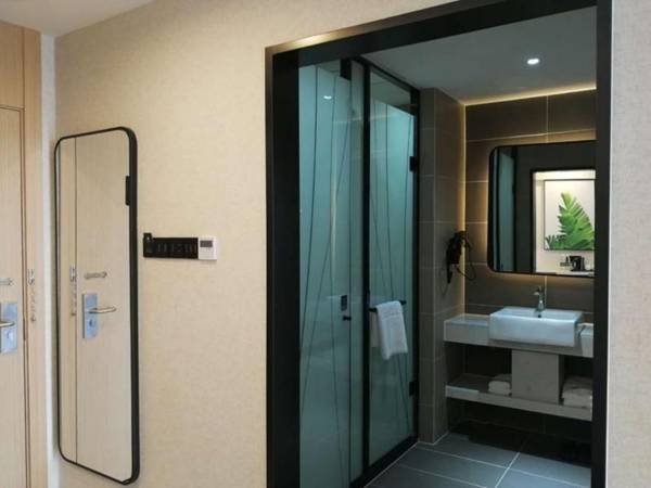 UP AND IN Hotel Hunan Yongzhou Dao County Binhe Road
