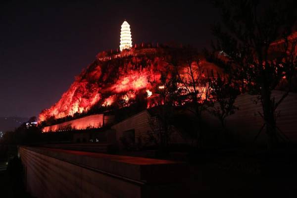 Hanting Premium Hotel Yan'An Pagoda Mountain