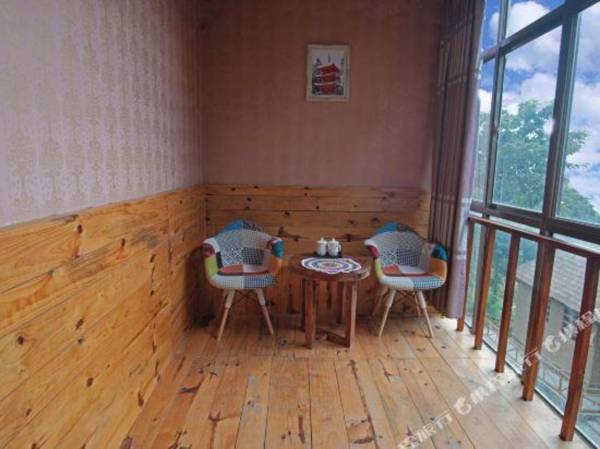 Wind's Whisper Inn Yuanyang