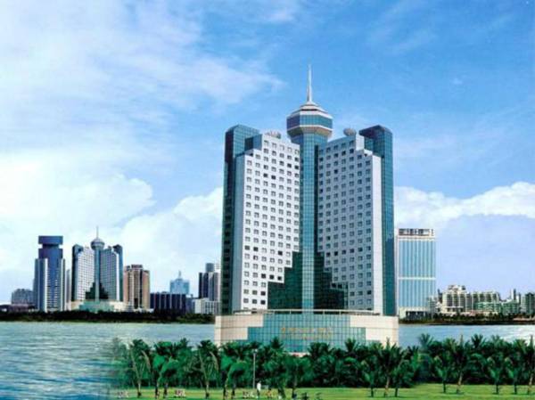 BaoHua Harbour View Hotel