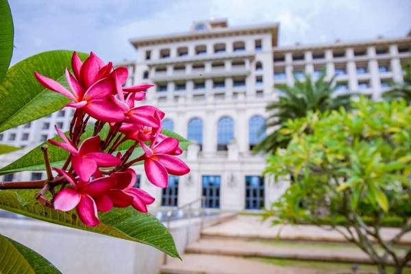 Hilton Haikou Meilan(Shuttle Bus + Hot Spring + Beach)