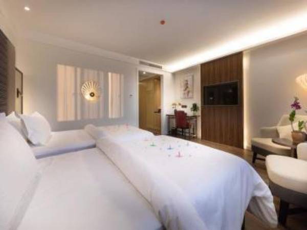 Jinjiang Metropolo Haikou East High Speed Railway Station Normal University