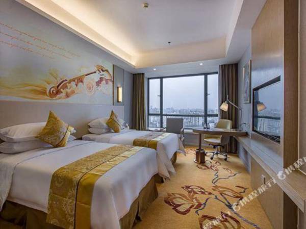 Vienna International Hotel (West Station of Haikou High-speed Railway City)