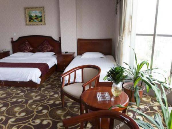 Super 8 Hotel (Tangshan Fengnan Wenhua Square)