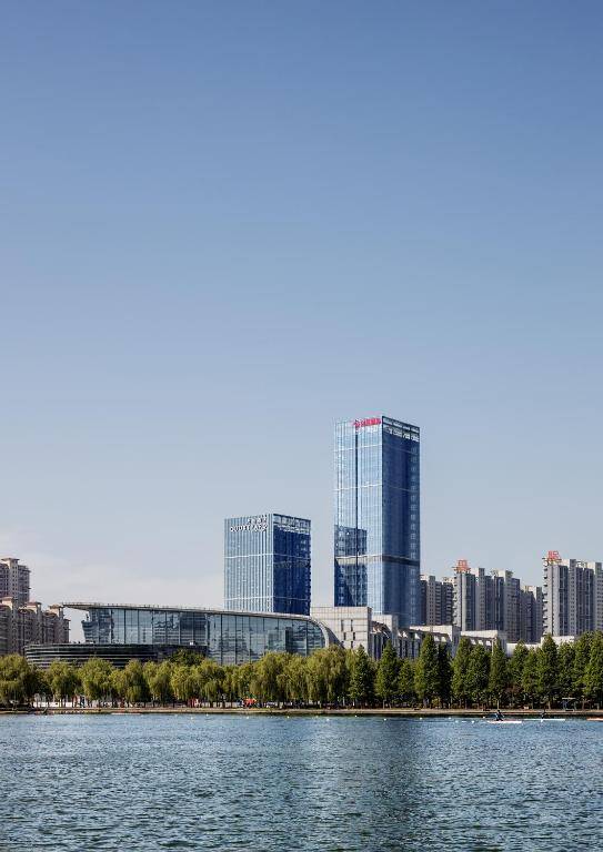 Courtyard by Marriott Luoyang