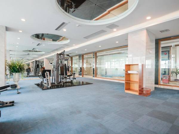 Dongguan Century Palace Hotel