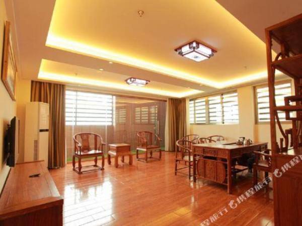 Wei Ye Na Jiu Dian (Dong Guan Ma Yong Hua Yang Hu Dian )