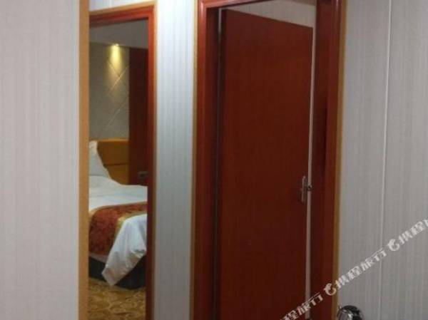 Longju Business Hotel