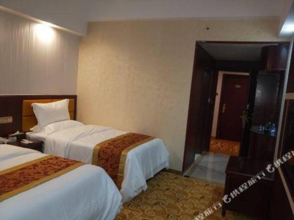 Longju Business Hotel