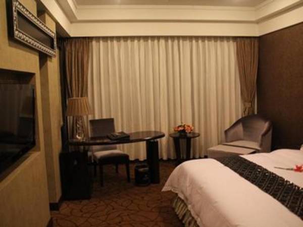 Leshan Celebrity Hotel