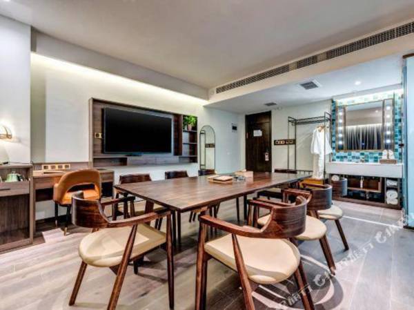 Zhe Fei Jiu Dian (An Yang Zhong Guo Wen Zi Bo Wu Guan Dian )