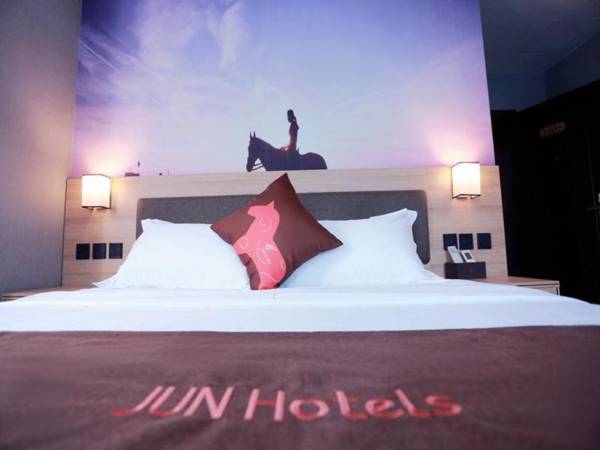 Jun Select Hotel Hunan Changsha Yuhua District Guihua Park Metro Station