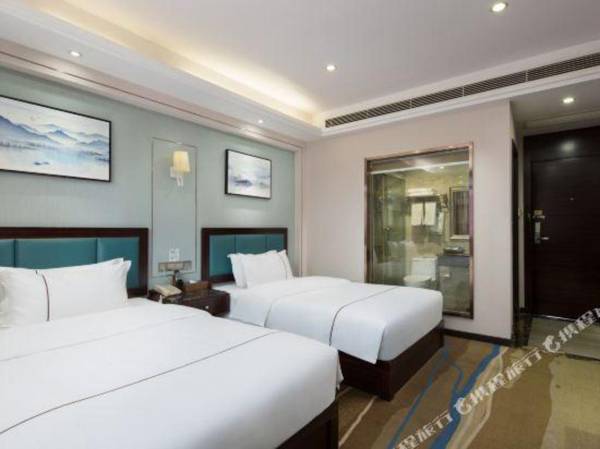 Huihe Hotel (Xiangjiang Century City Branch of Changsha North Bus Station)
