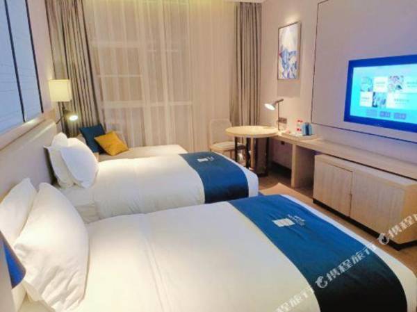 Echarm Hotel (Changsha County Xingsha Metro Station Phoenix City)