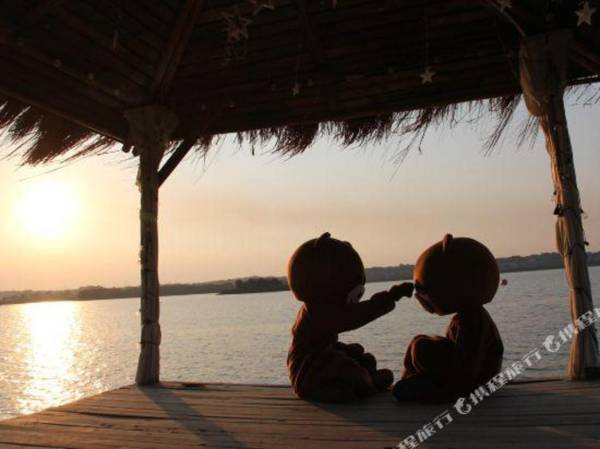 Qianlong Lake Eco-tourism Holiday Hotel