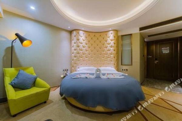 Ka Si Di Man Xiang Jiu Dian (Zhang Sha Li Gong Da Xue Sheng Tai Dong Wu Yuan Dian )