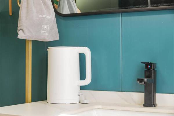 Locals Apartment Inn 16