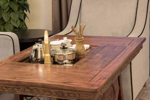 Lavande Hotel Luzhou Jiale Century City