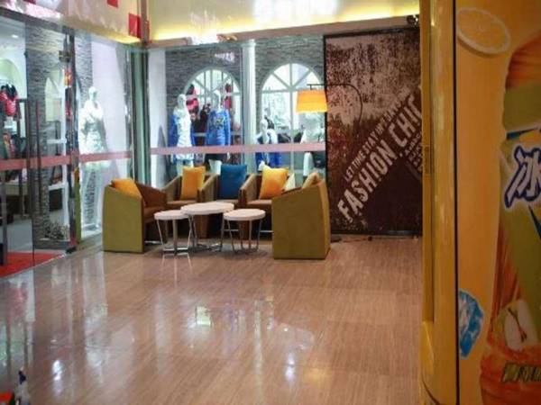 IU Hotel Neijiang High-speed Passenger Terminal Qiujiazui Overpass