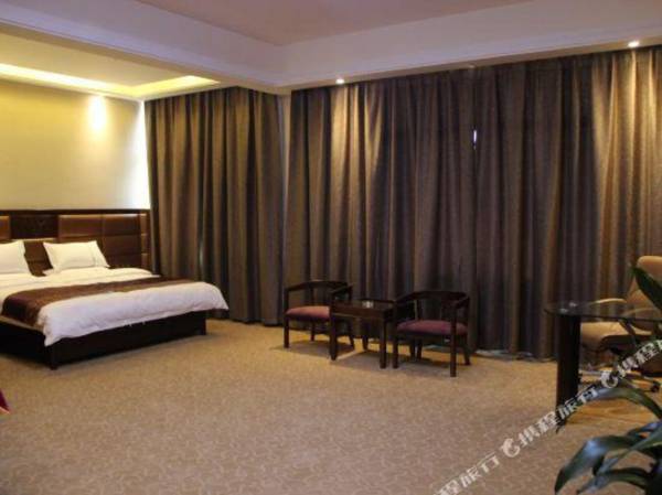 Junhui Holiday Hotel