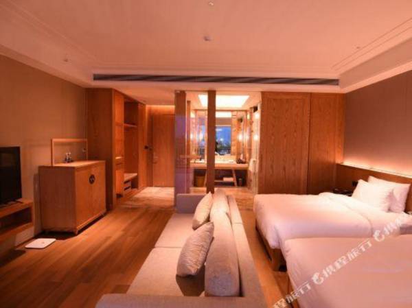 Yunnan Daweishan Jinjiang Resort Hotel