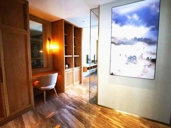 Yunnan Daweishan Jinjiang Resort Hotel