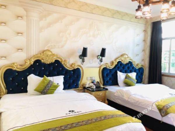 Jianshui Autumn Theme Hotel