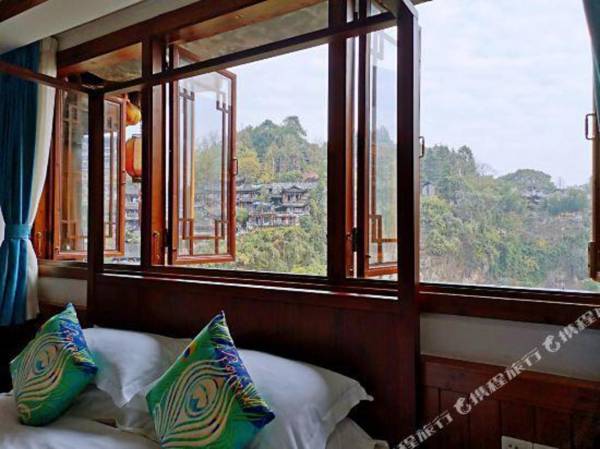 Tianquan Inn (Furong Town Xuanyage)