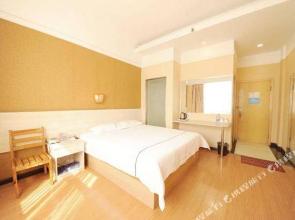 March Yangchun Business Hotel