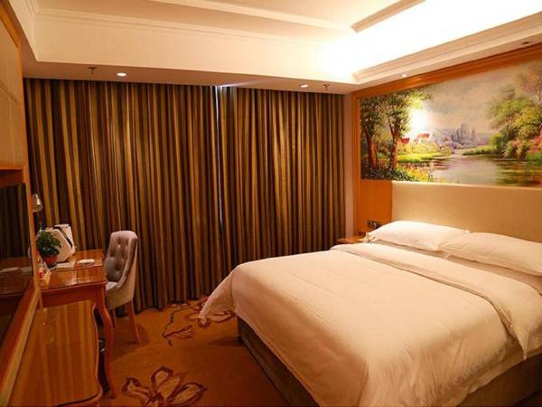 Vienna Hotel Tibet Shigatse Zanglong Square