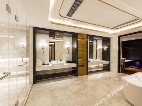 The QUBE Hotel Jingzhou