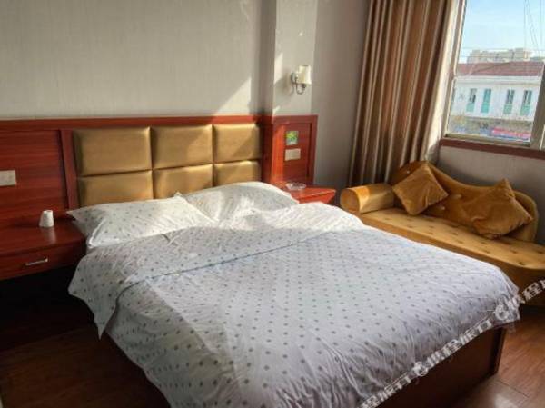 Mengcheng Jiayue Hotel