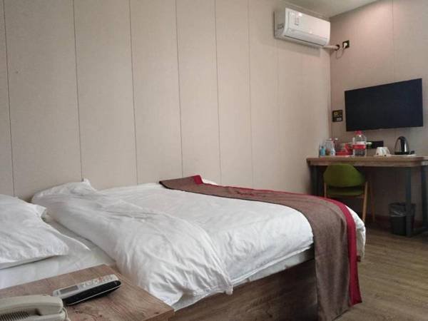 Thank Inn Chain Hotel Zhoukou Shangshui County Yangcheng Park