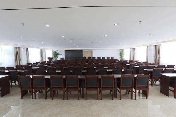 Elan Inn Zhoukou Xiangcheng Bus Station