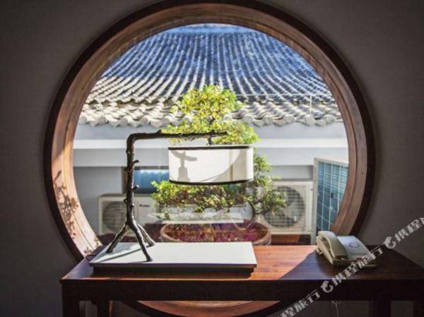 Wu Yi Shan Man Yue Jing Xuan Du Jia Hotel