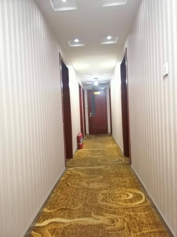 Dingxi Beifeng Business Hotel