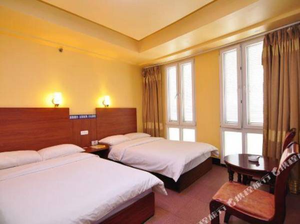 Yuxi Longma Express Hotel