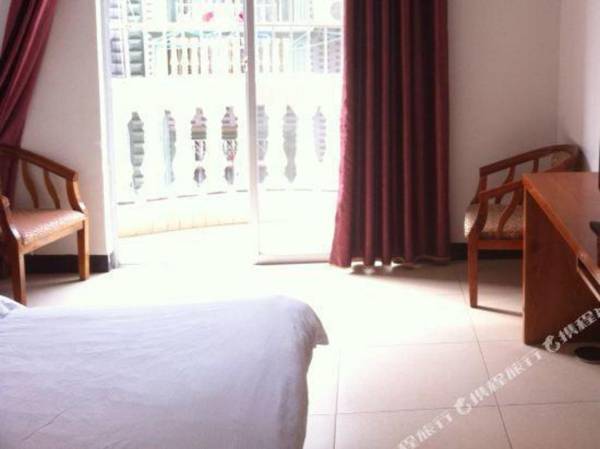 Dongxing Sijibianjie Hotel