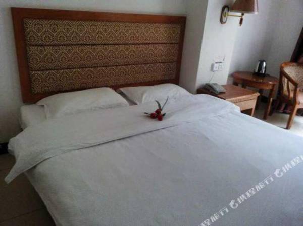 Dongxing Sijibianjie Hotel