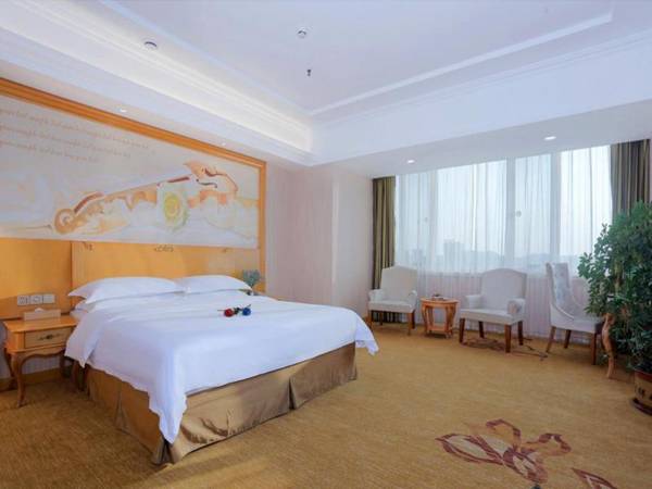 Vienna Hotel Shandong Laizhou Langhu International Plaza