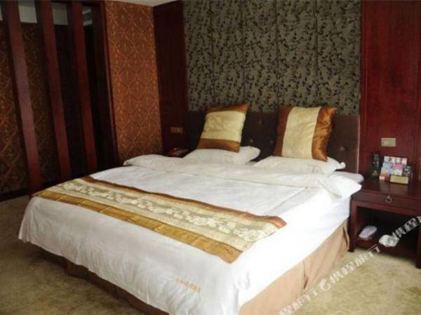 Yuanhe Holiday Hotel