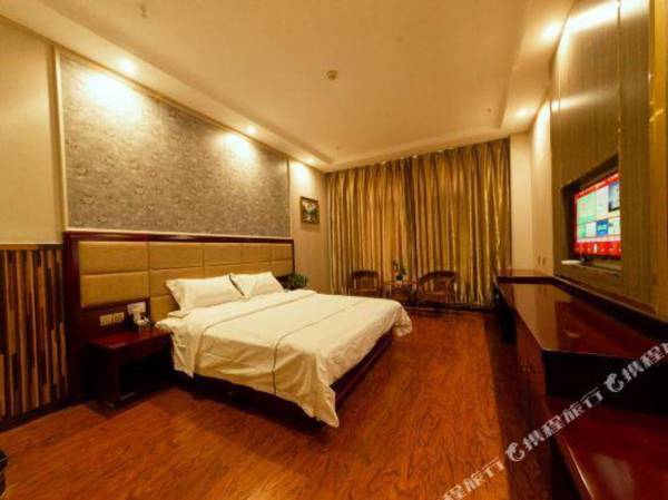 Super 8 Lvliang Shiji Guangchang