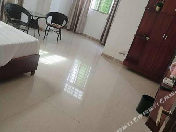 Liguo New Crown Holiday Hotel